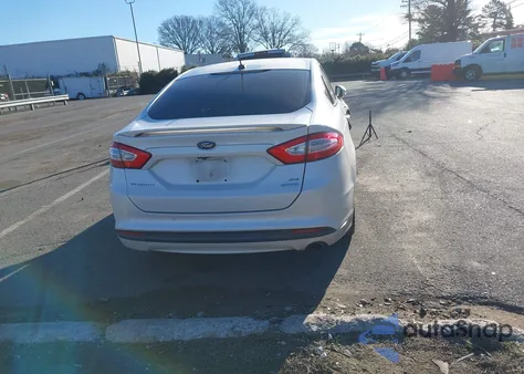 2013 Ford Fusion Se z USA, uszkodzony, nr VIN 3FA6P0HR2DR259190